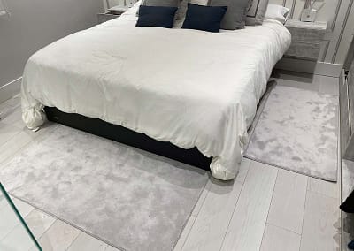 alfombra ya colocada moderna en habitacion (2)