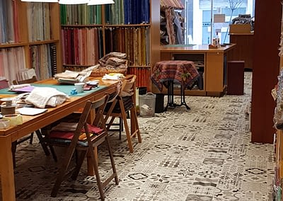 Instalación de alfombra vinílica (27)