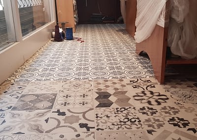 Instalación de alfombra vinílica (16)