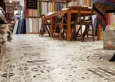 Instalación de alfombra vinílica (22)